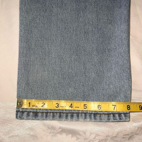 Vintage Levi’s 550 Men’s Relaxed Tapered Jeans 32x28 (Tag 33x30) Blue Stonewash - Picture 8 of 11